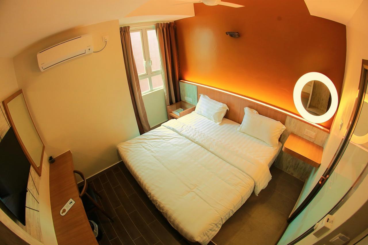 Pantai Regal Boutique Hotel Куантан Екстериор снимка