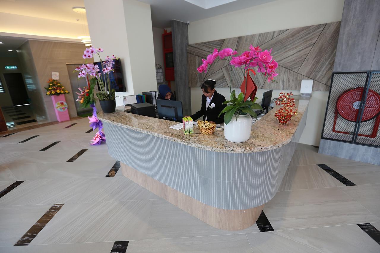 Pantai Regal Boutique Hotel Куантан Екстериор снимка