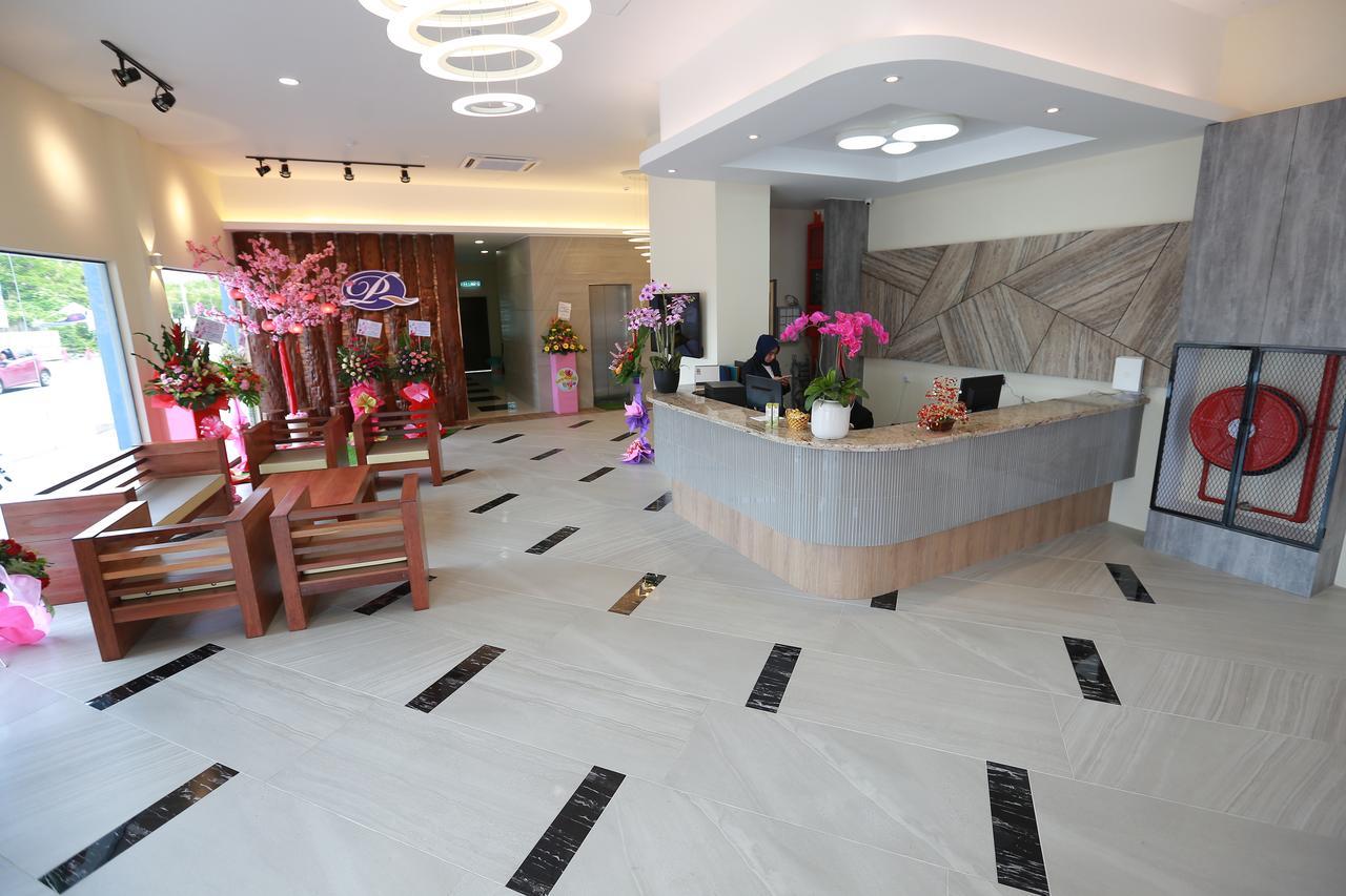 Pantai Regal Boutique Hotel Куантан Екстериор снимка
